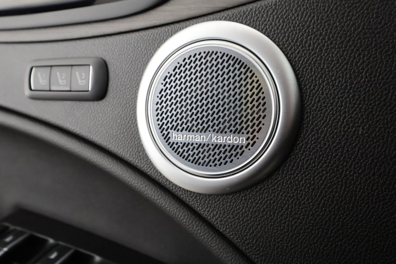 Alfa Romeo Stelvio vaihtoauto