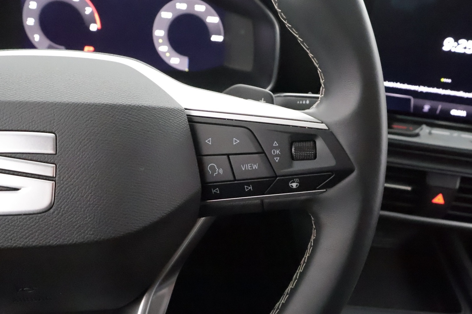 SEAT Leon Sportstourer vaihtoauto
