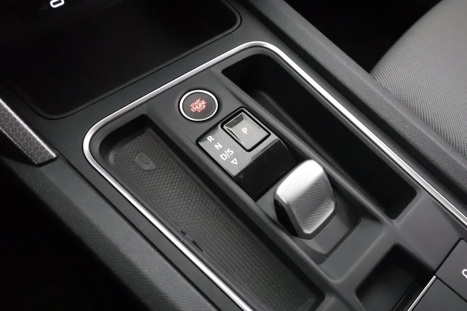 SEAT Leon Sportstourer vaihtoauto