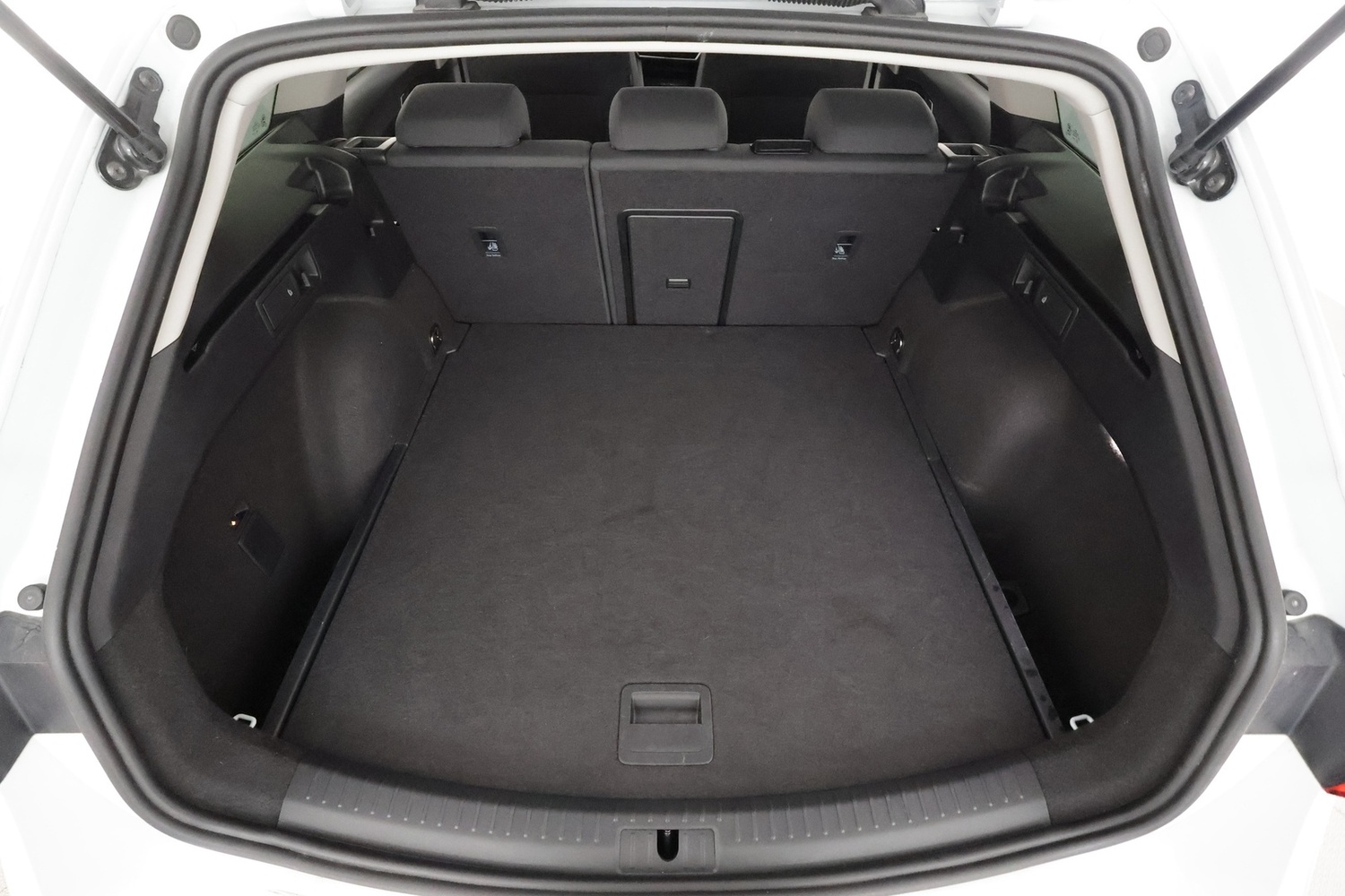 SEAT Leon Sportstourer vaihtoauto