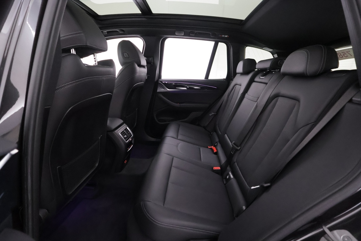 BMW iX3 vaihtoauto