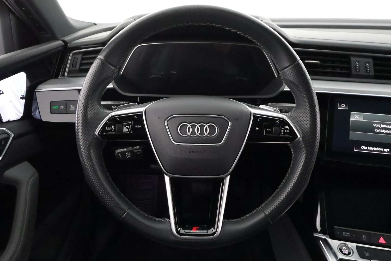 Audi e-tron vaihtoauto