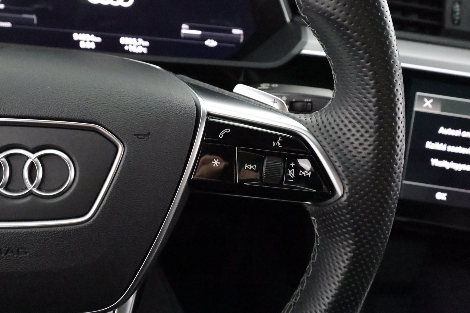 Audi e-tron vaihtoauto