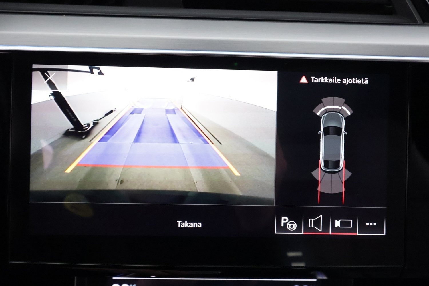 Audi e-tron vaihtoauto