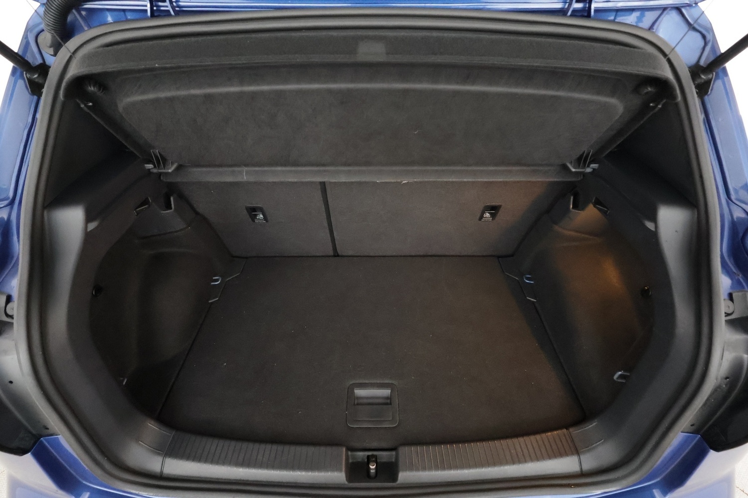 Volkswagen T-Cross vaihtoauto