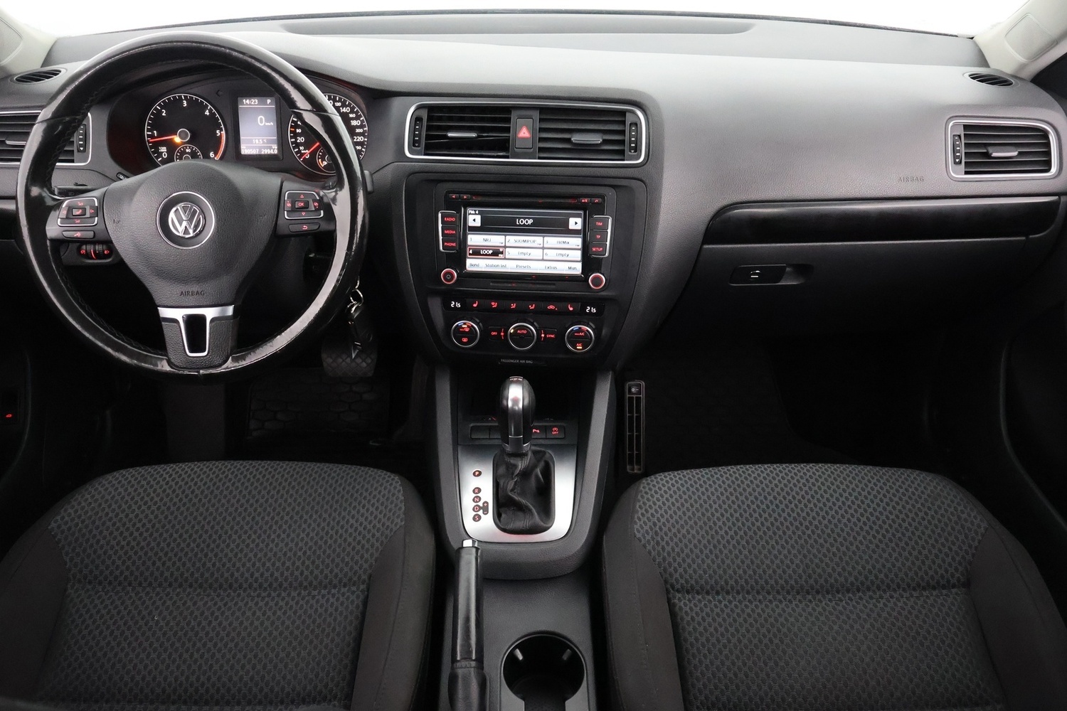 Volkswagen Jetta vaihtoauto