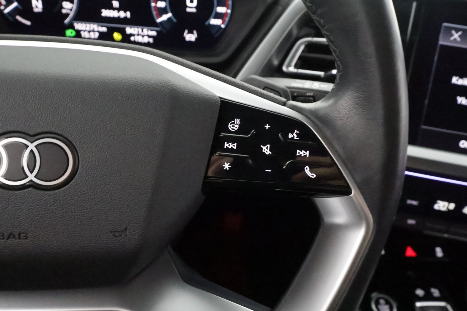 Audi Q4 e-tron vaihtoauto