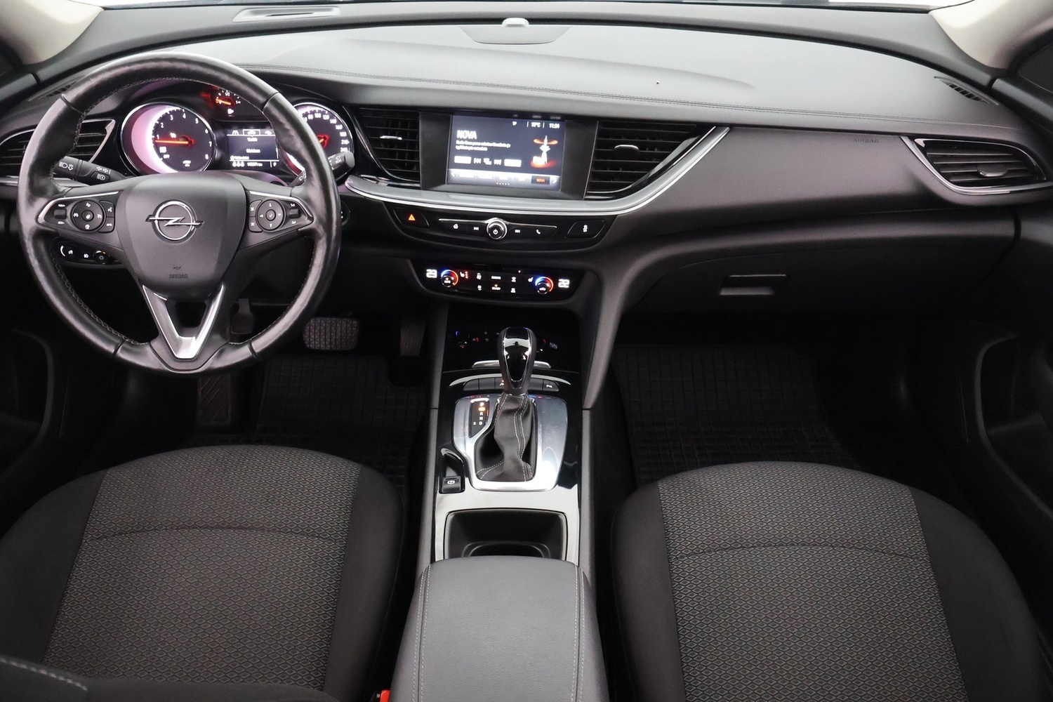 Opel Insignia vaihtoauto