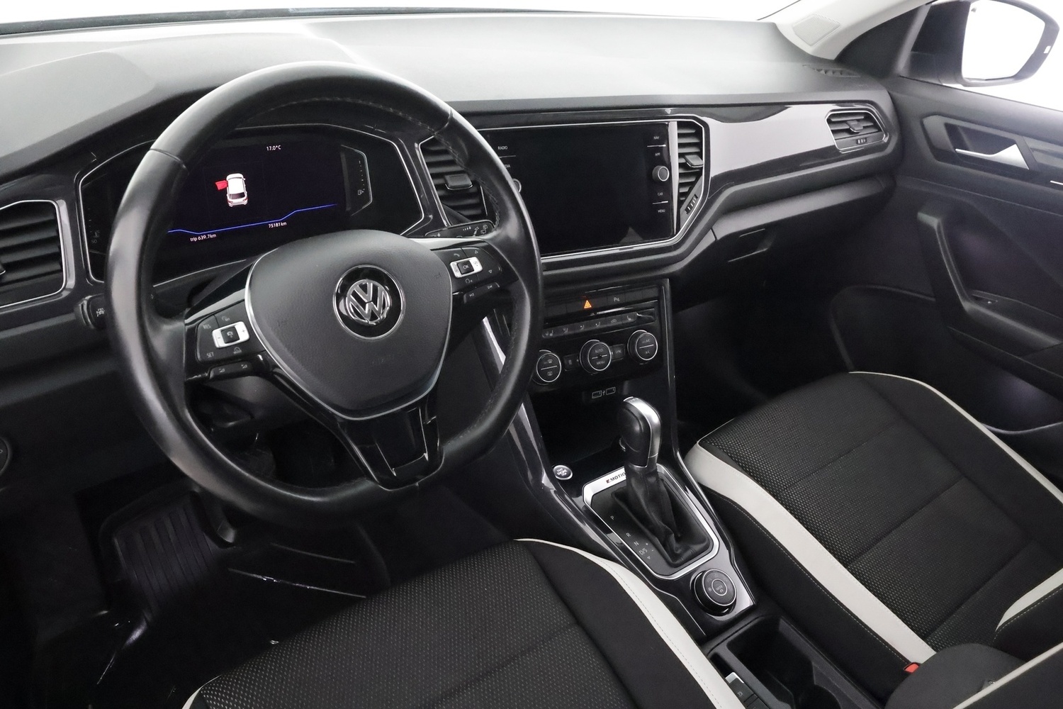 Volkswagen T-Roc vaihtoauto