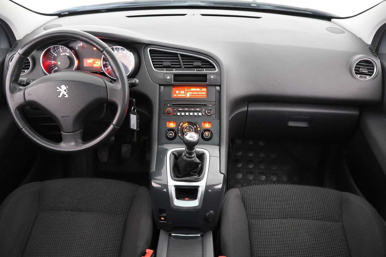 Peugeot 5008 vaihtoauto
