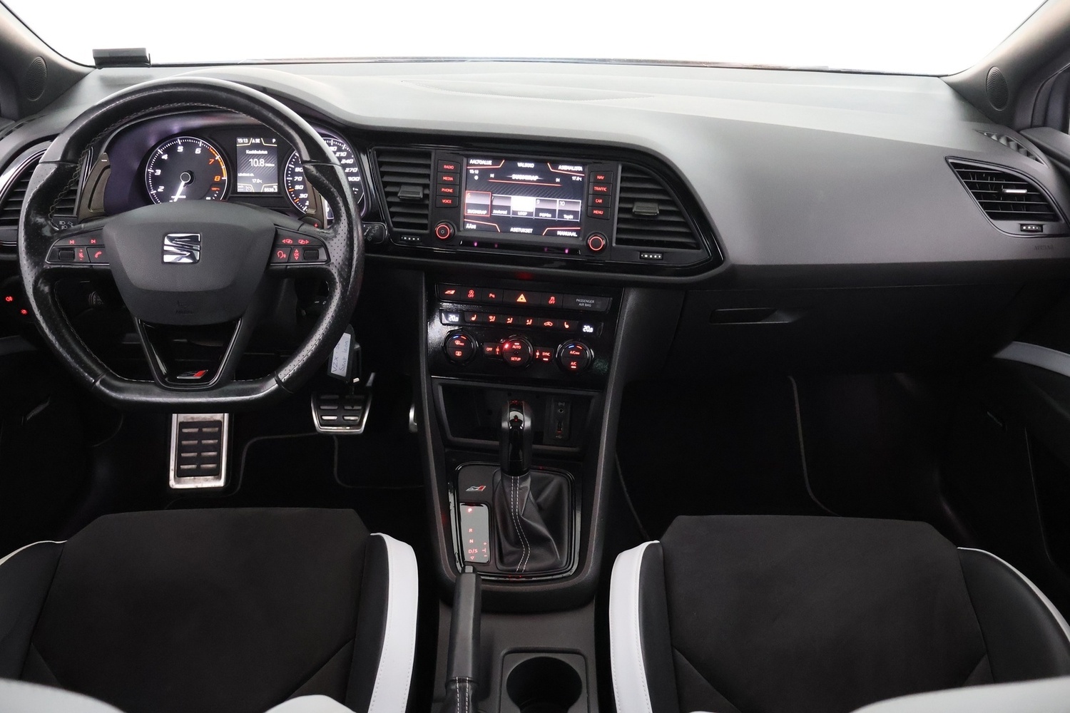 SEAT Leon vaihtoauto
