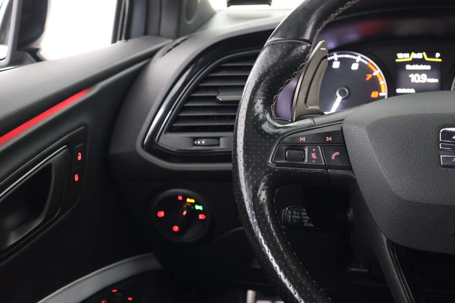 SEAT Leon vaihtoauto