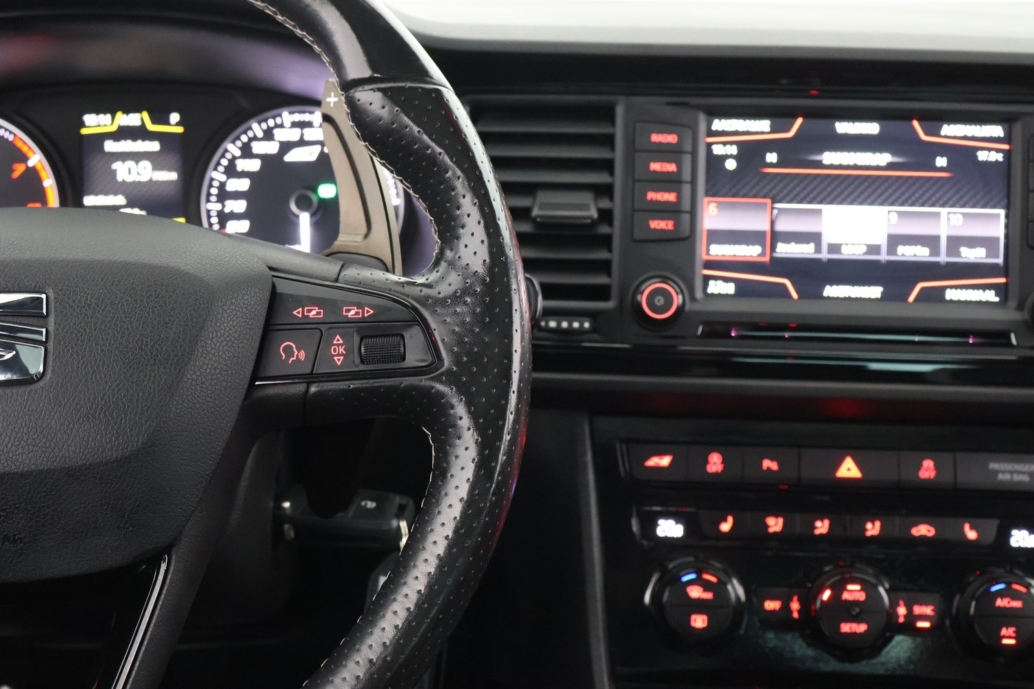 SEAT Leon vaihtoauto
