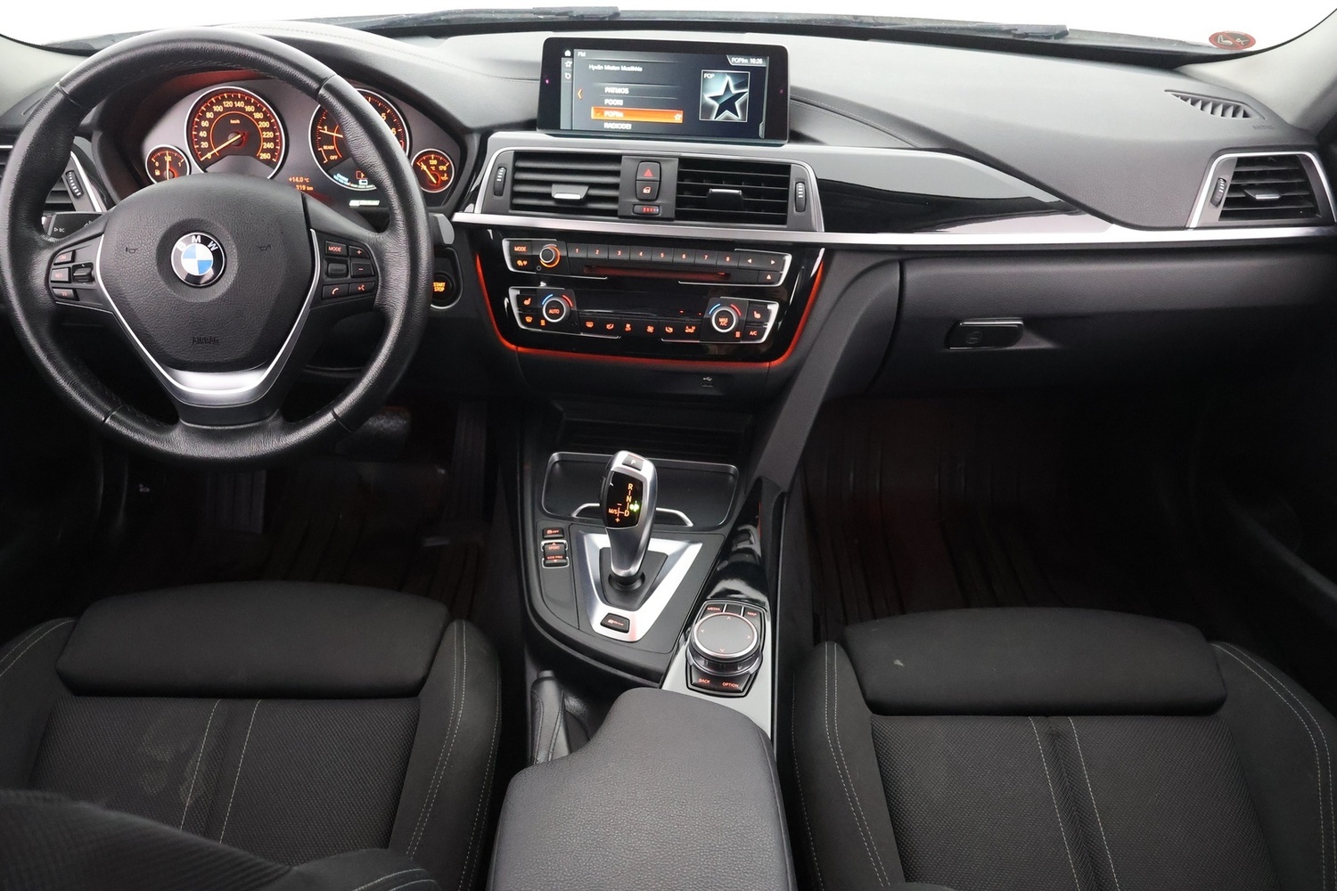 BMW 330 vaihtoauto