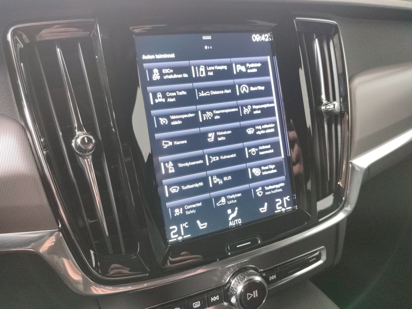 Volvo V90 Cross Country vaihtoauto