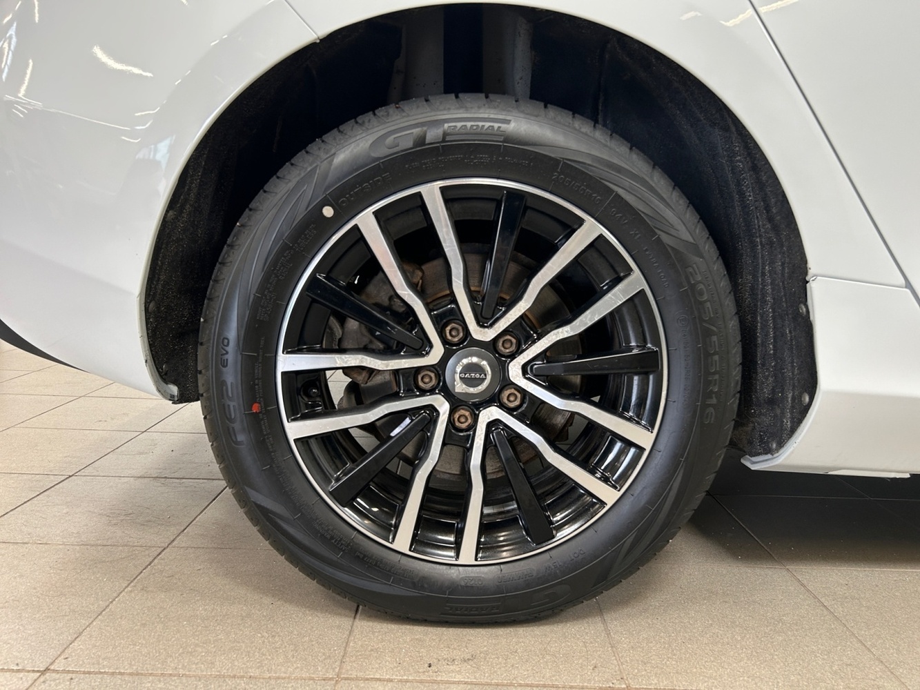 Volvo V40 vaihtoauto