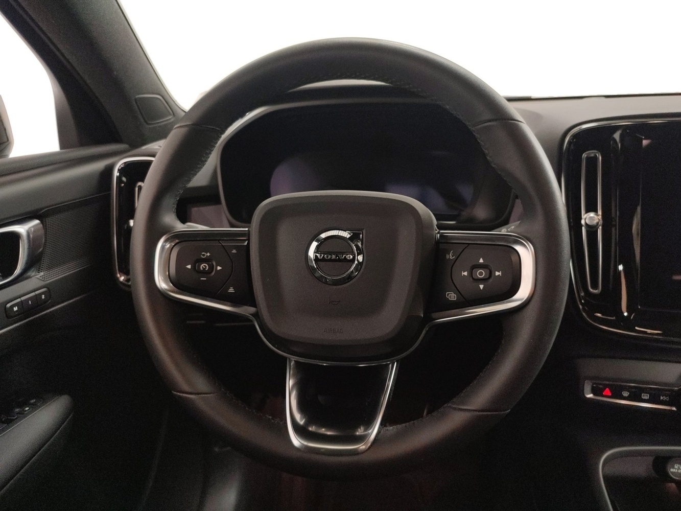 Volvo C40 vaihtoauto