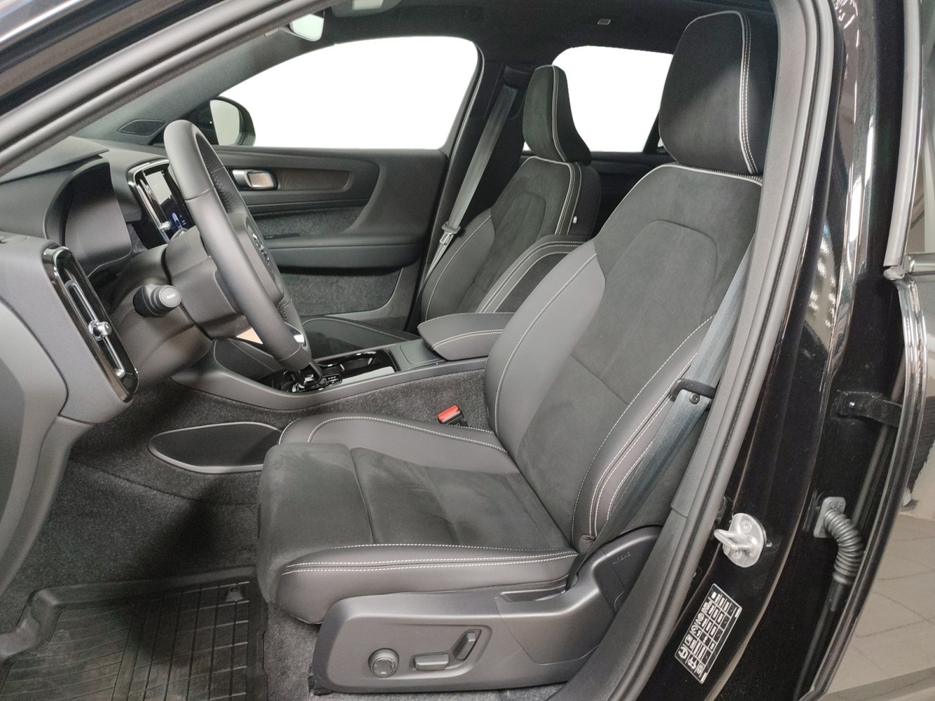 Volvo EX40 vaihtoauto