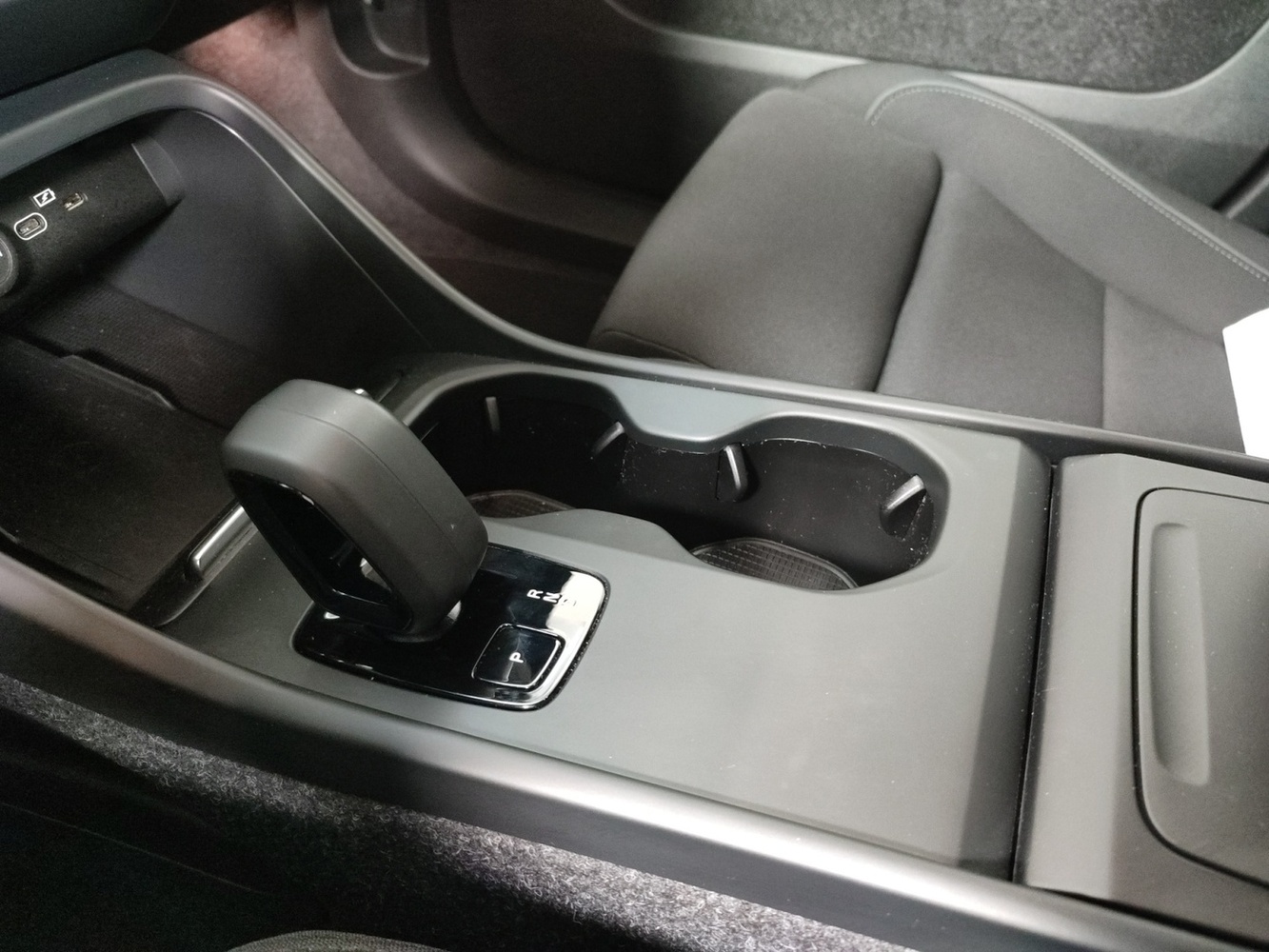 Volvo EX40 vaihtoauto