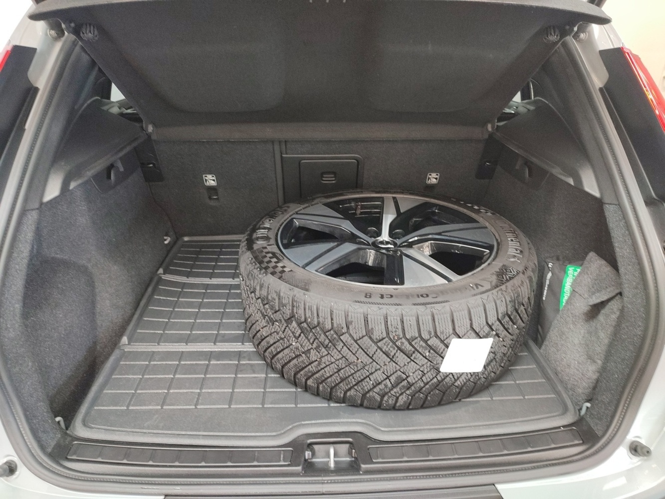 Volvo EX40 vaihtoauto