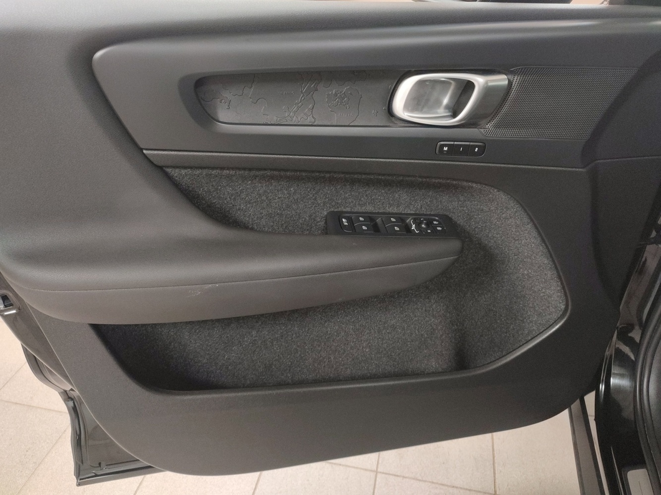 Volvo EX40 vaihtoauto