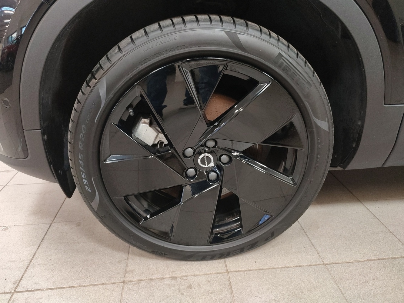 Volvo EX40 vaihtoauto