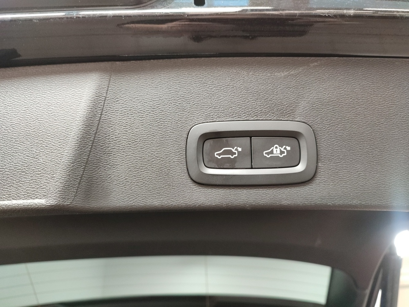 Volvo EX40 vaihtoauto