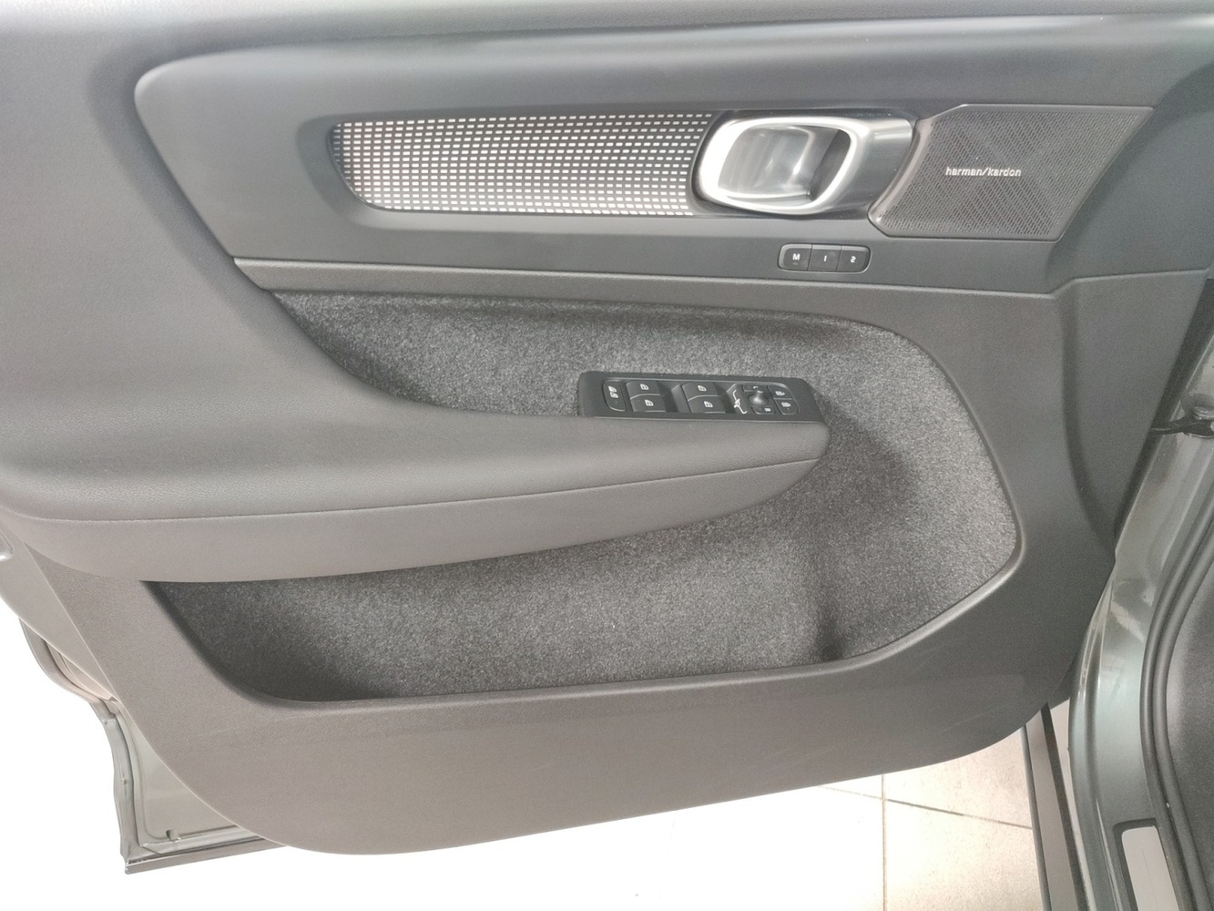 Volvo EX40 vaihtoauto