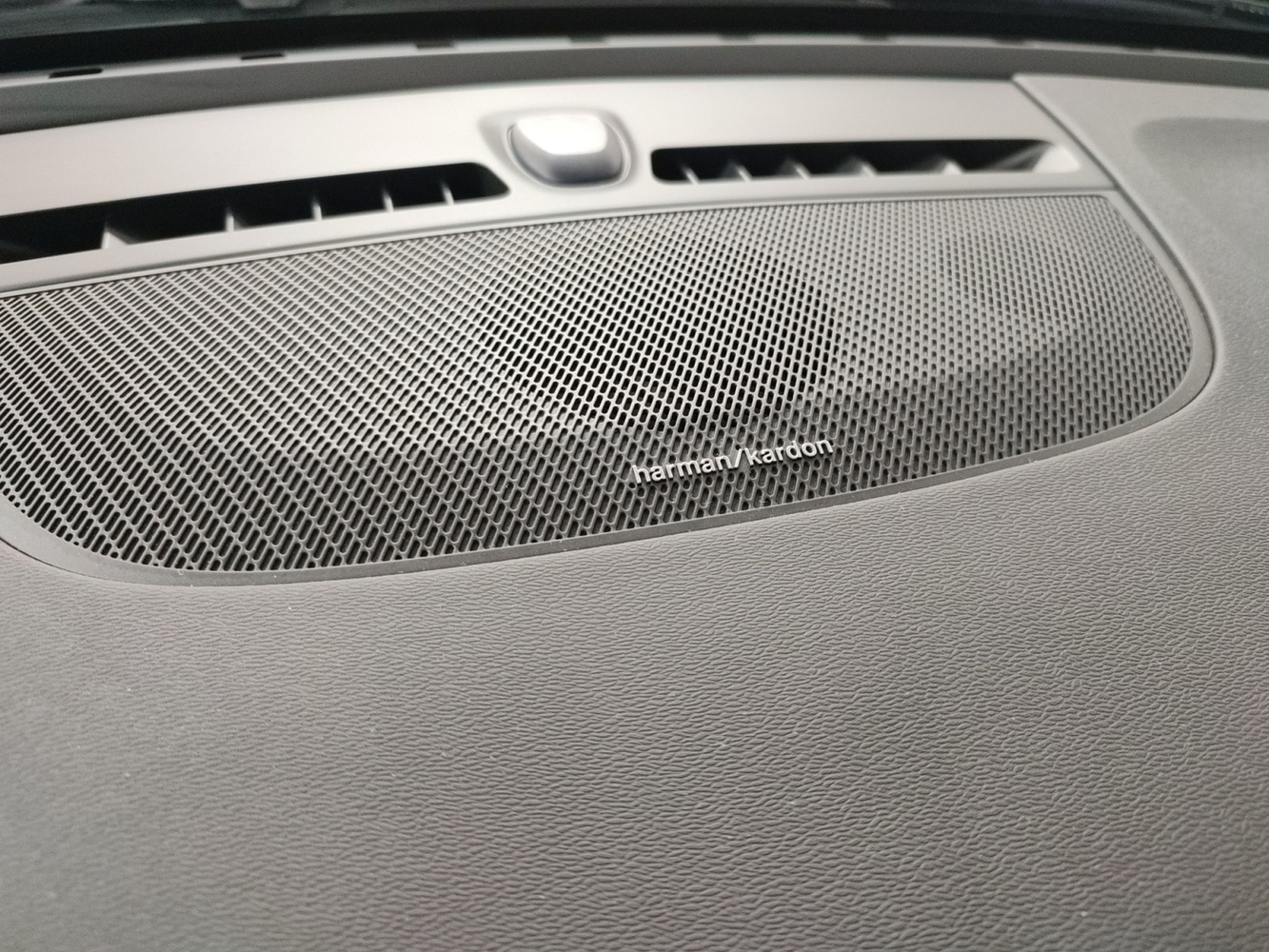 Volvo EX40 vaihtoauto