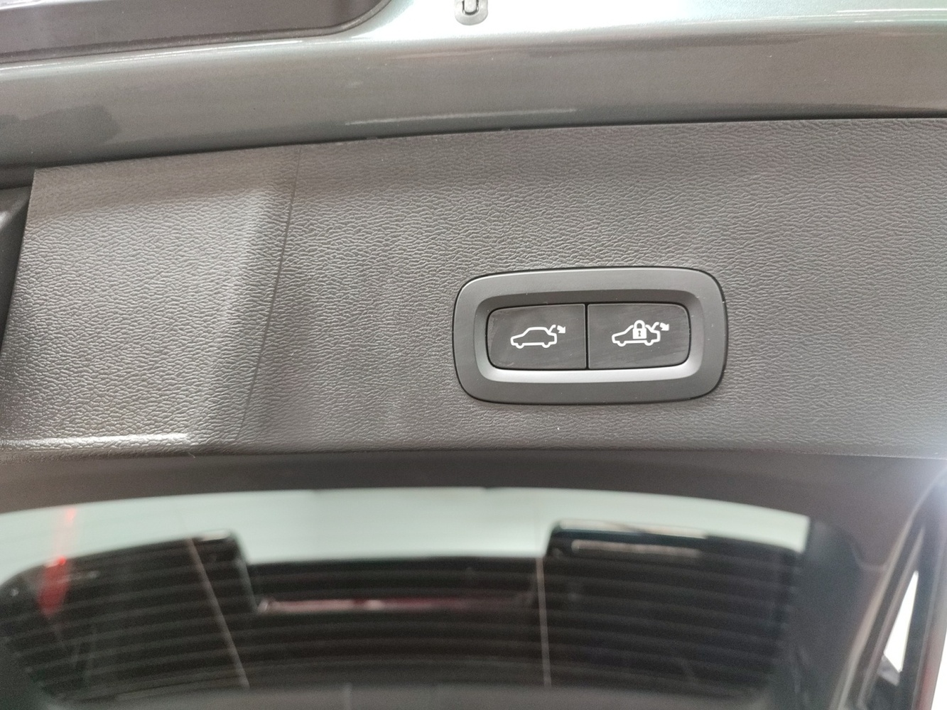 Volvo EX40 vaihtoauto