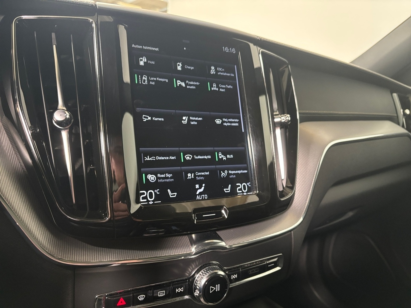 Volvo XC60 vaihtoauto