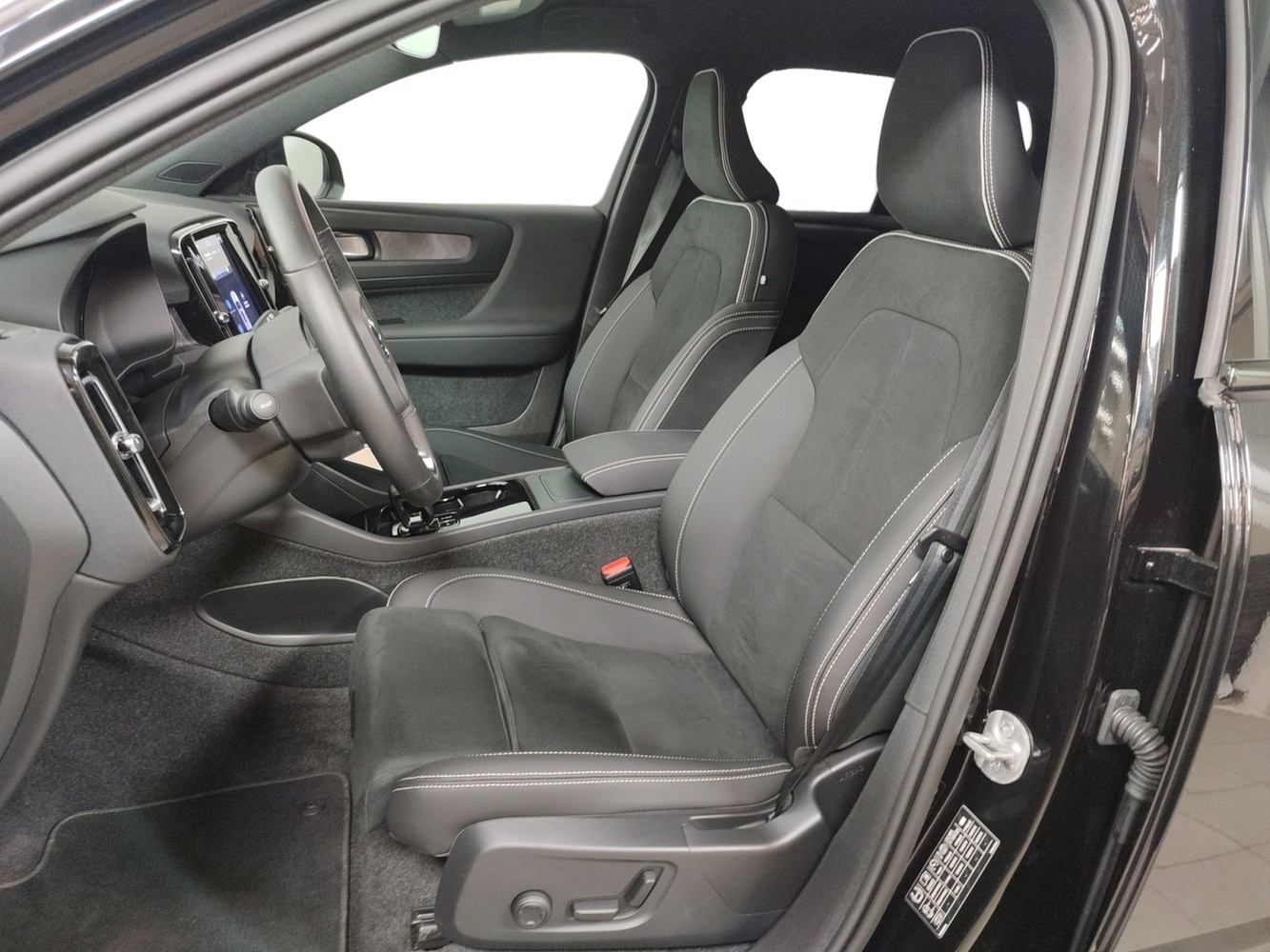 Volvo EX40 vaihtoauto