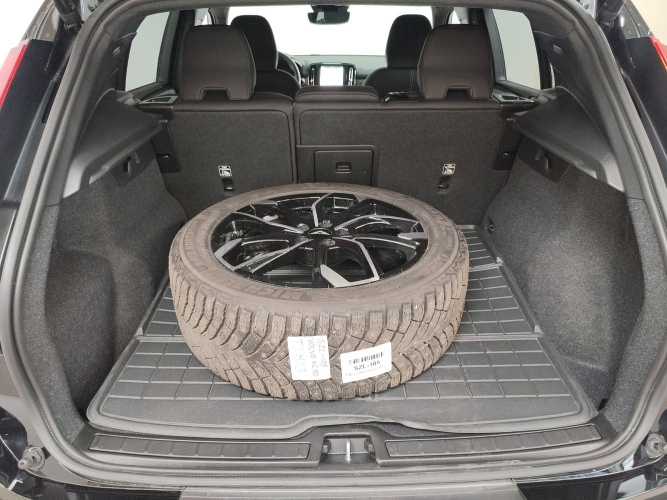 Volvo EX40 vaihtoauto