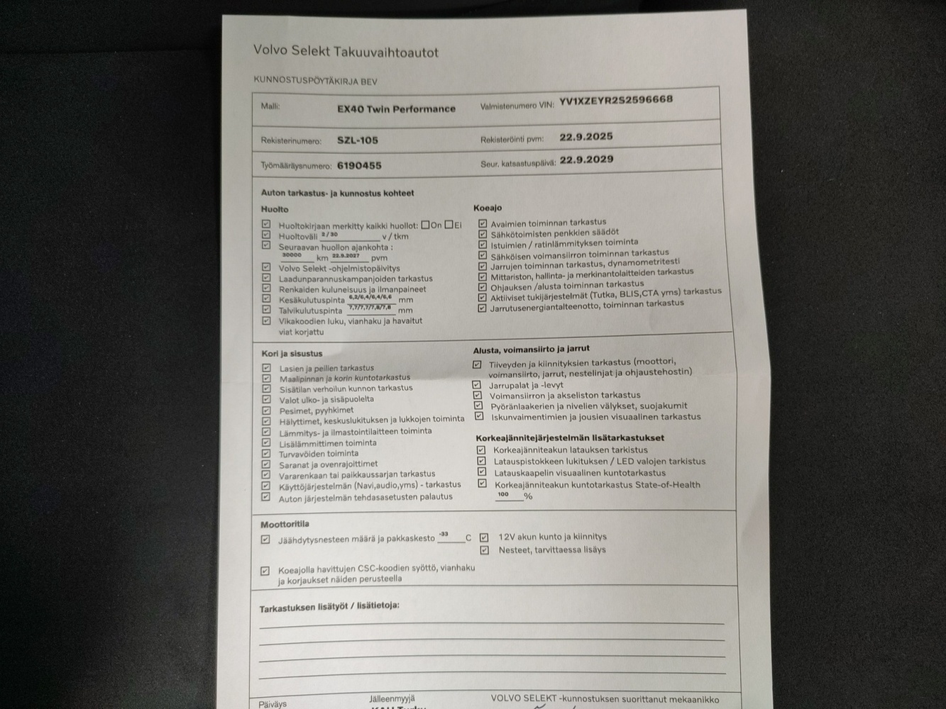 Volvo EX40 vaihtoauto
