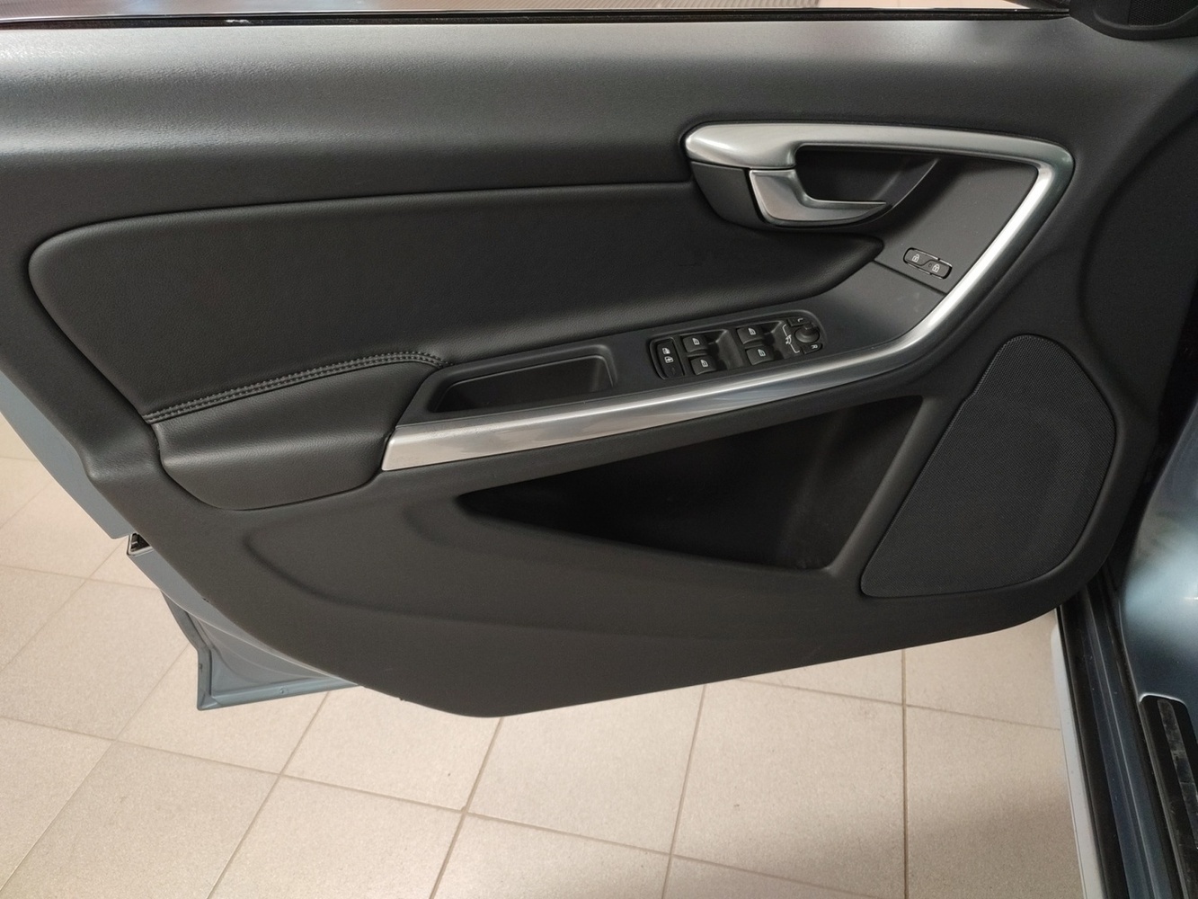 Volvo V60 Cross Country vaihtoauto