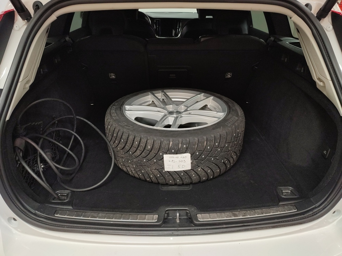 Volvo V60 vaihtoauto