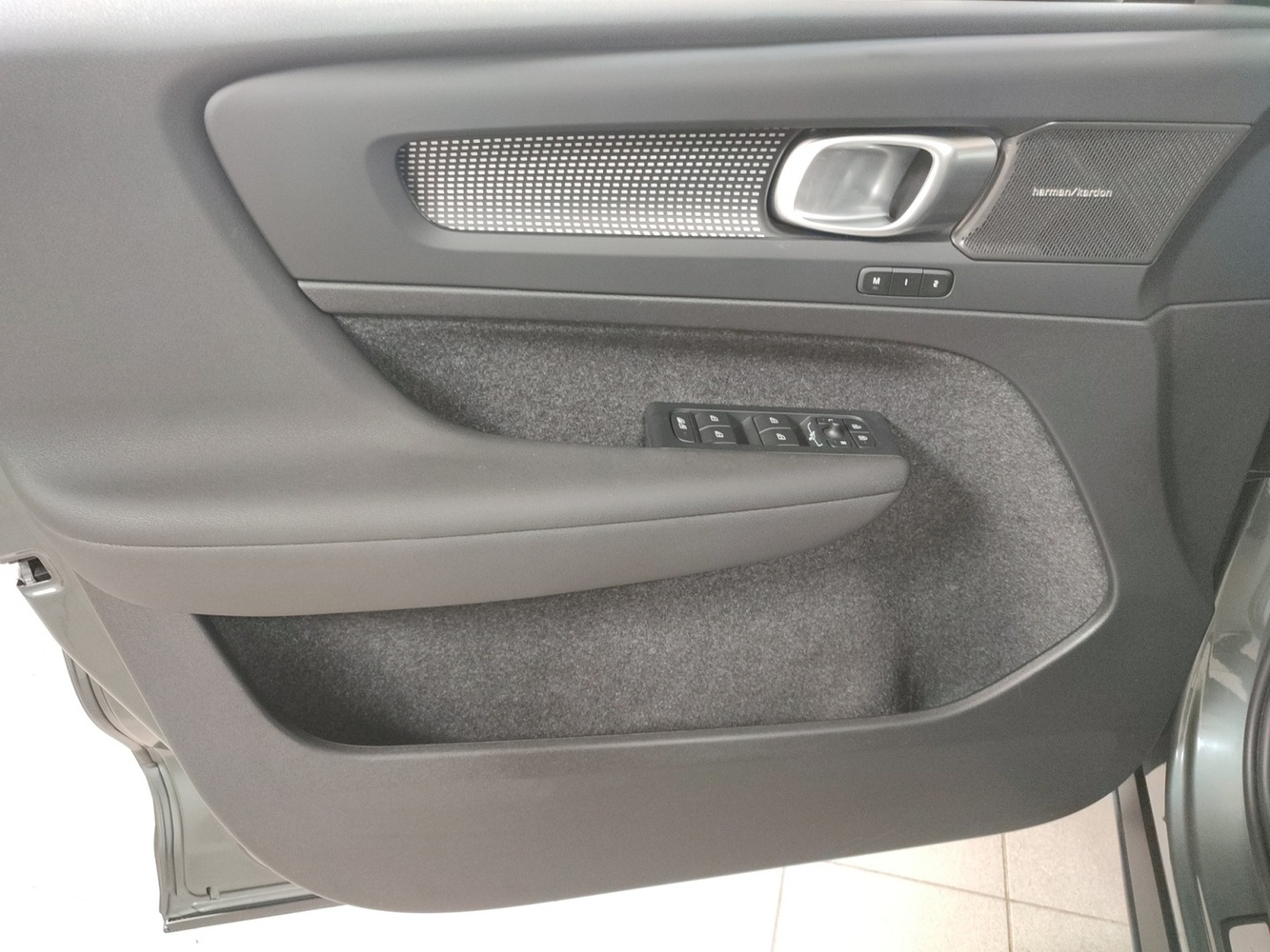 Volvo EX40 vaihtoauto
