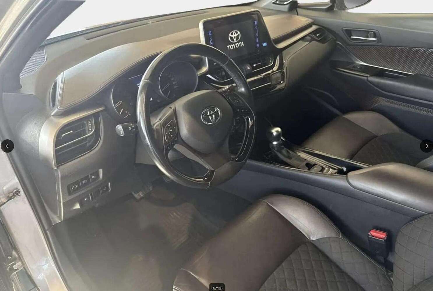 Toyota C-HR vaihtoauto