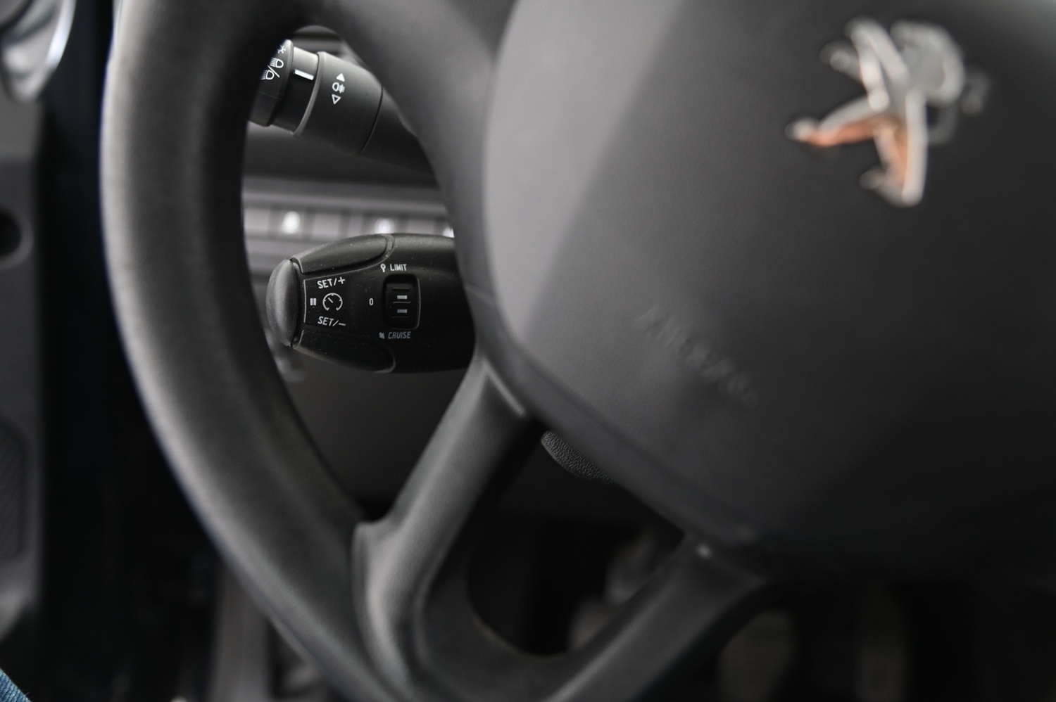 Peugeot 208 vaihtoauto