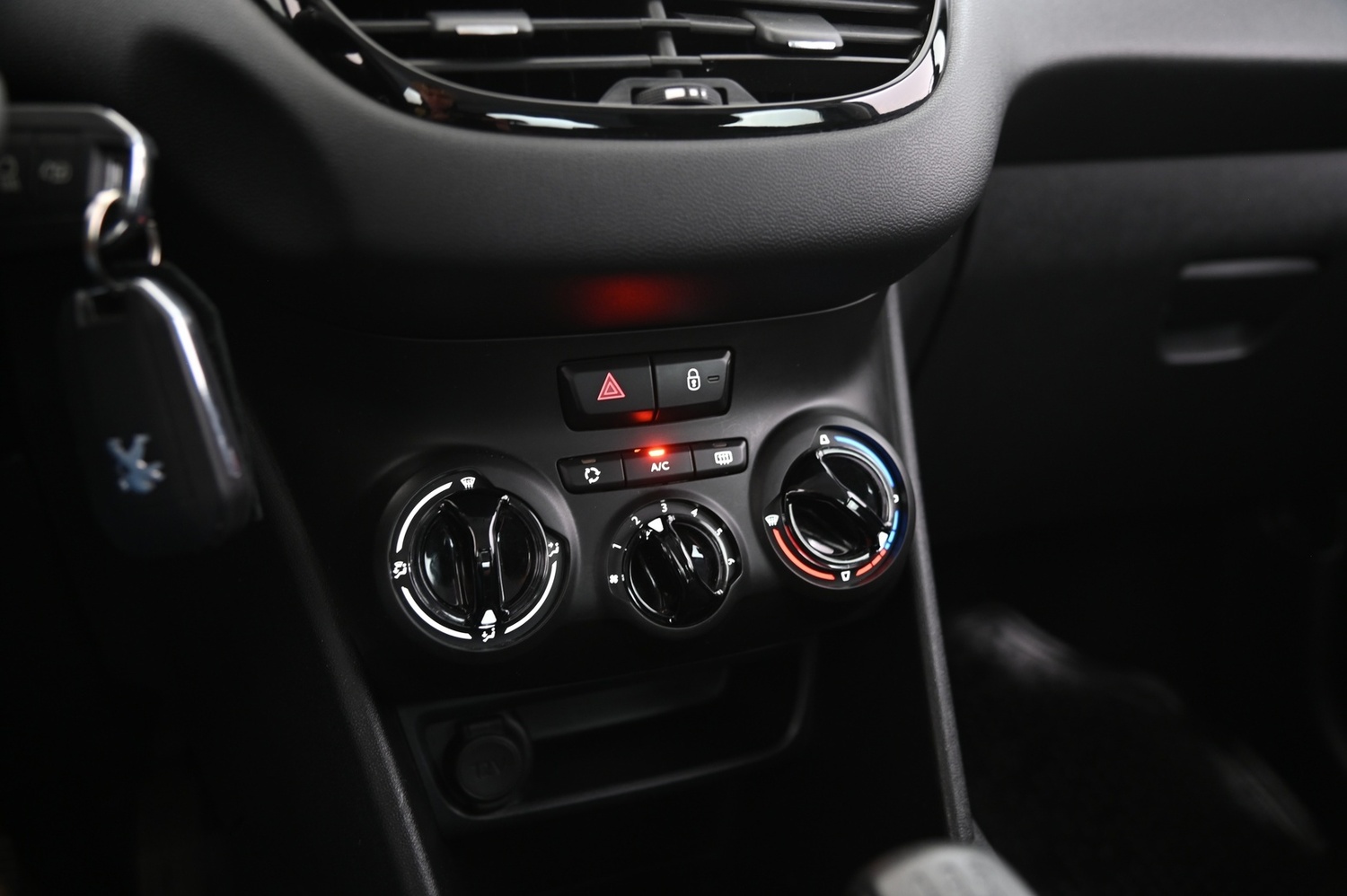 Peugeot 208 vaihtoauto