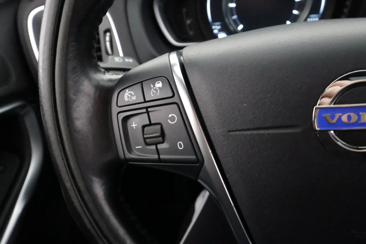 Volvo V40 vaihtoauto