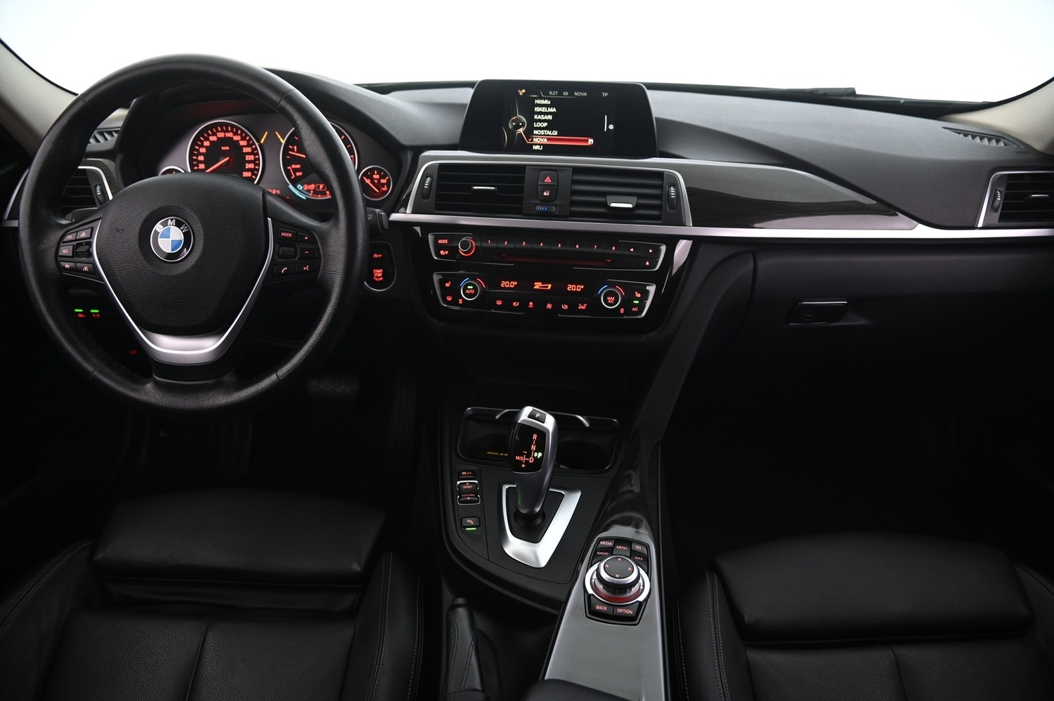 BMW 320 vaihtoauto