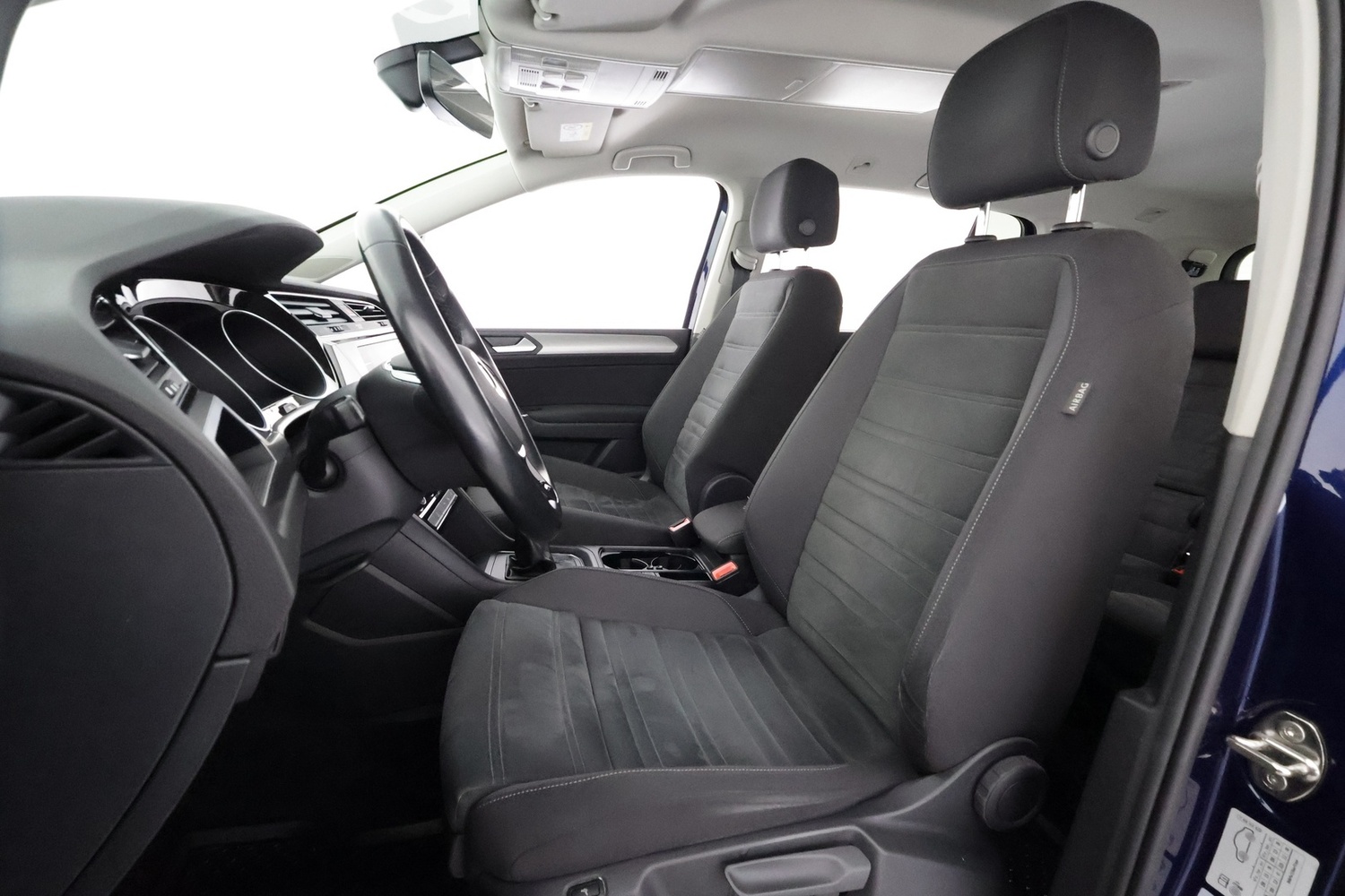 Volkswagen Touran vaihtoauto