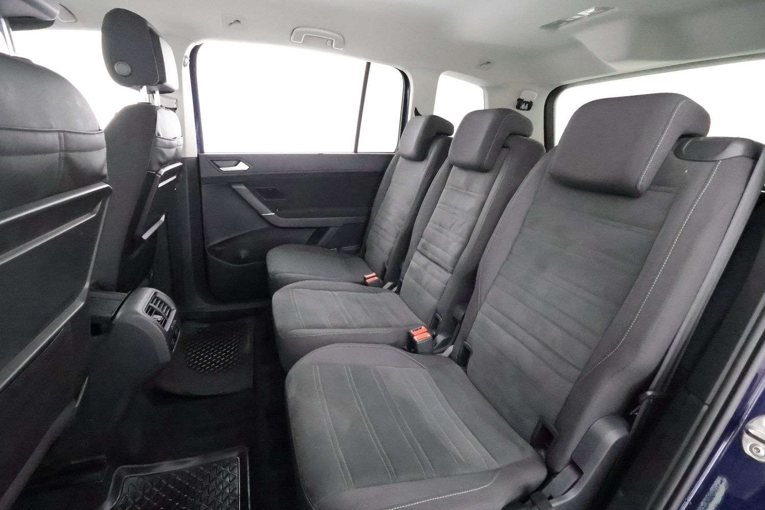 Volkswagen Touran vaihtoauto