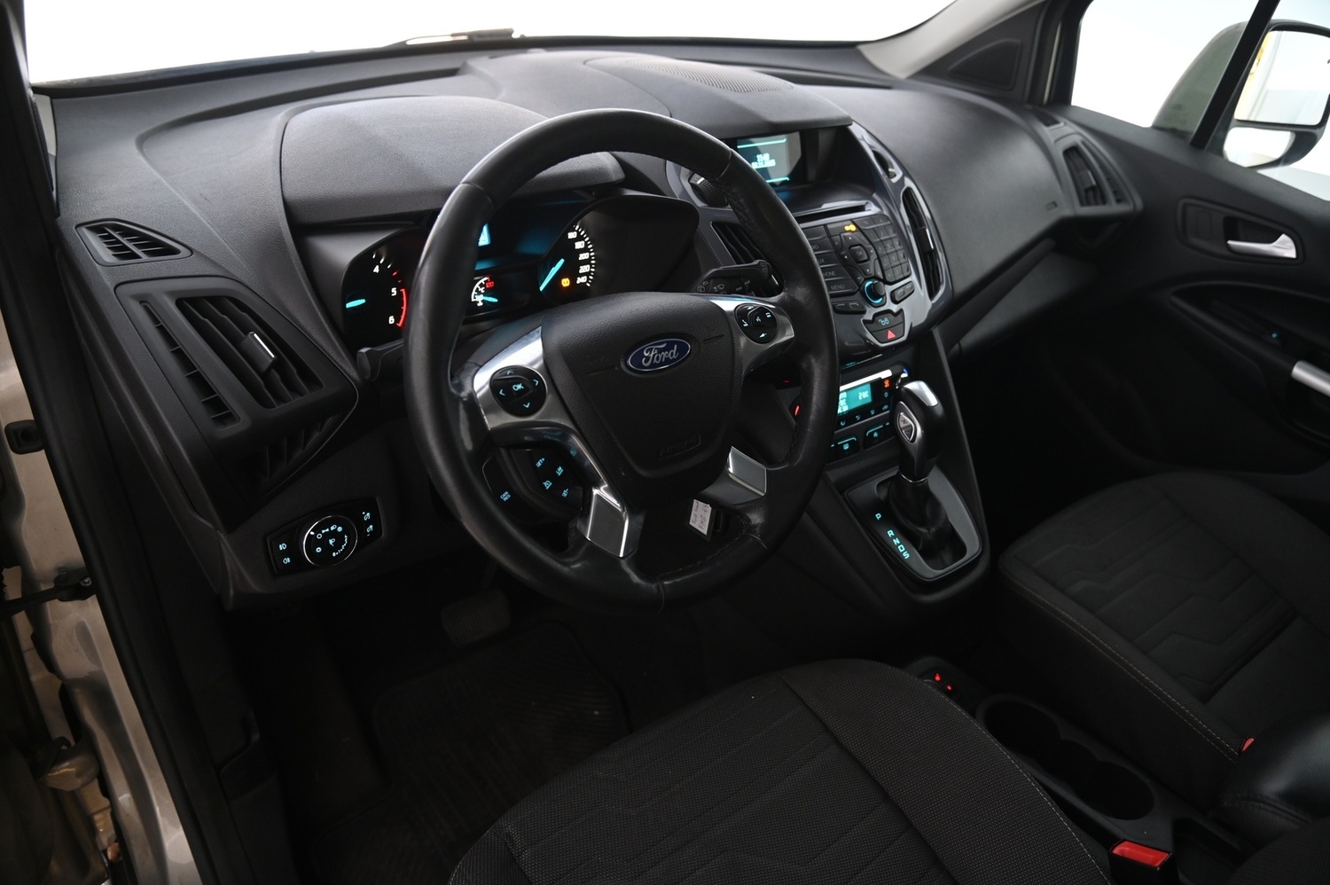 Ford Grand Tourneo Connect vaihtoauto