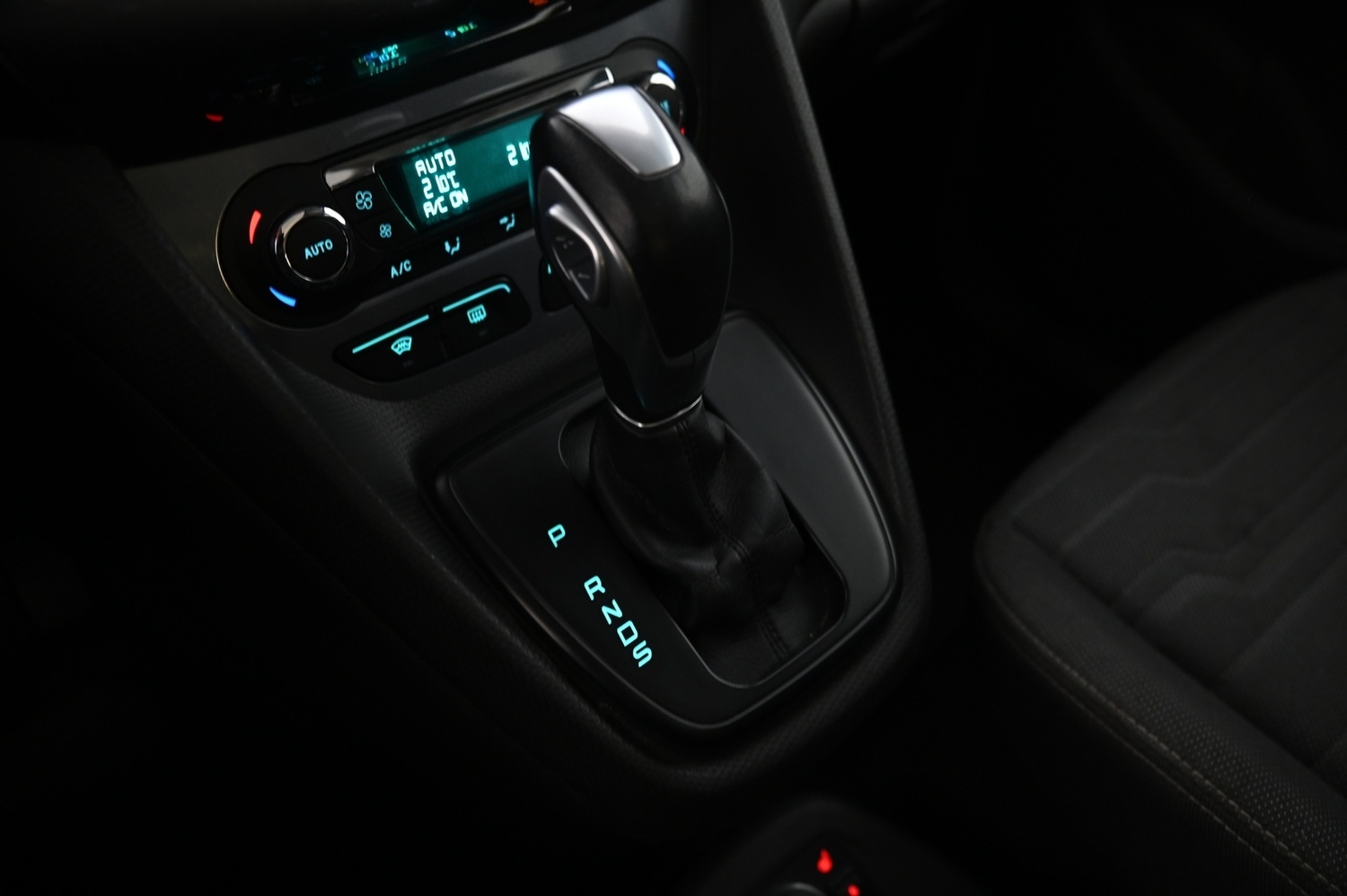 Ford Grand Tourneo Connect vaihtoauto