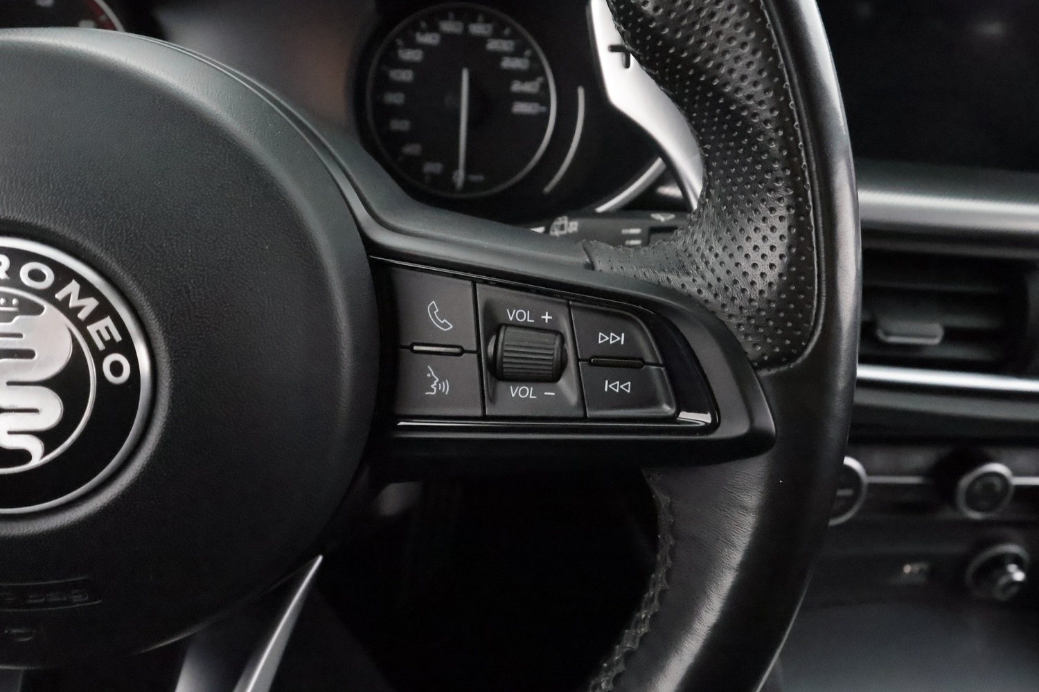 Alfa Romeo Stelvio vaihtoauto