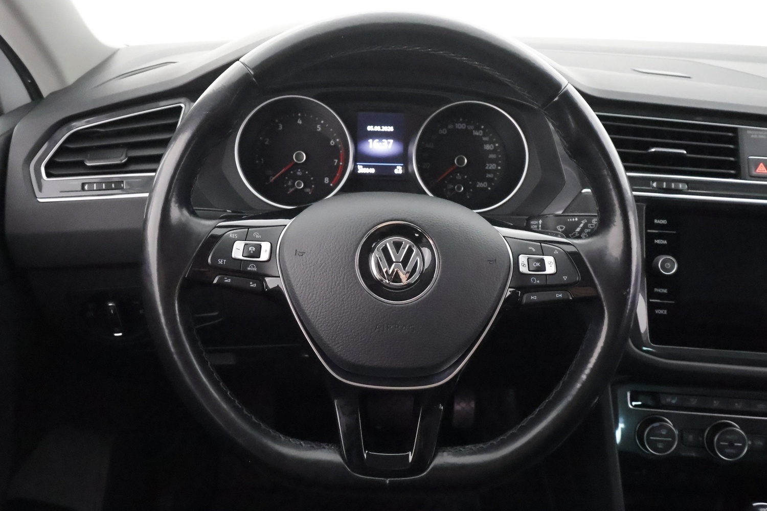 Volkswagen Tiguan vaihtoauto