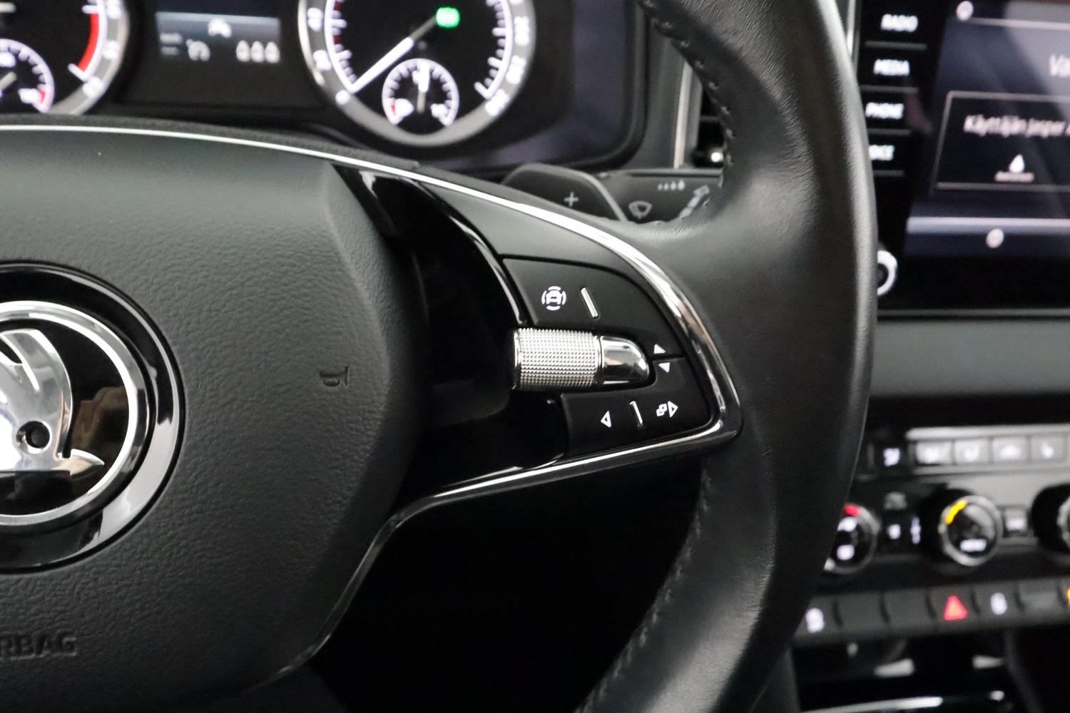 Skoda Karoq vaihtoauto