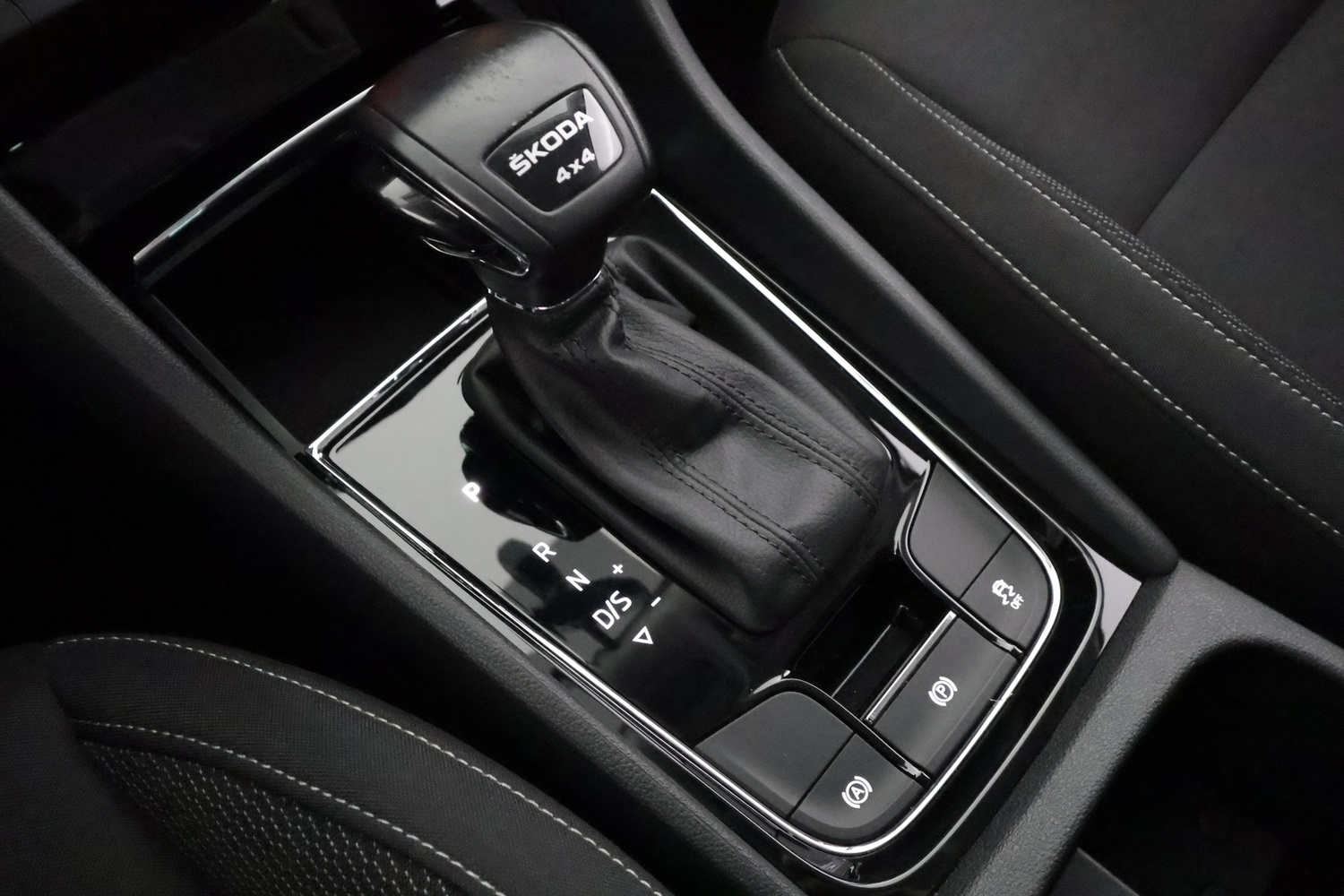Skoda Karoq vaihtoauto
